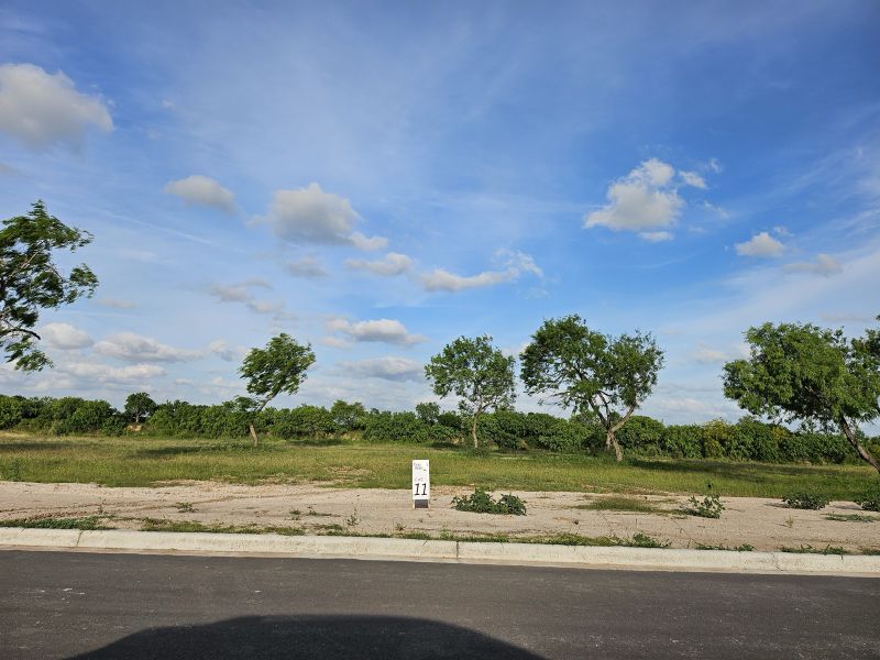Photo of 1344 Giuseppe Verdi Ave