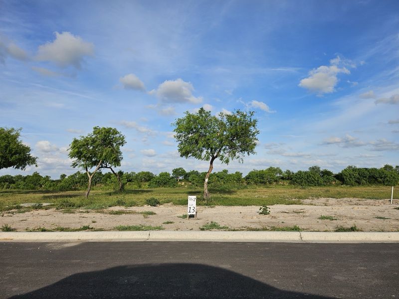 Photo of 1352 Giuseppe Verdi Ave for sale at Lago Bello